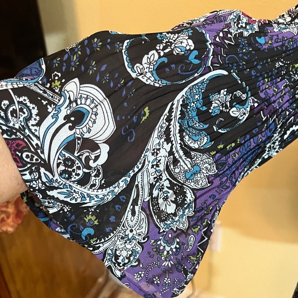 Dress Barn Women's Paisley Blouse in Purple and Black - Picture 5 of 7